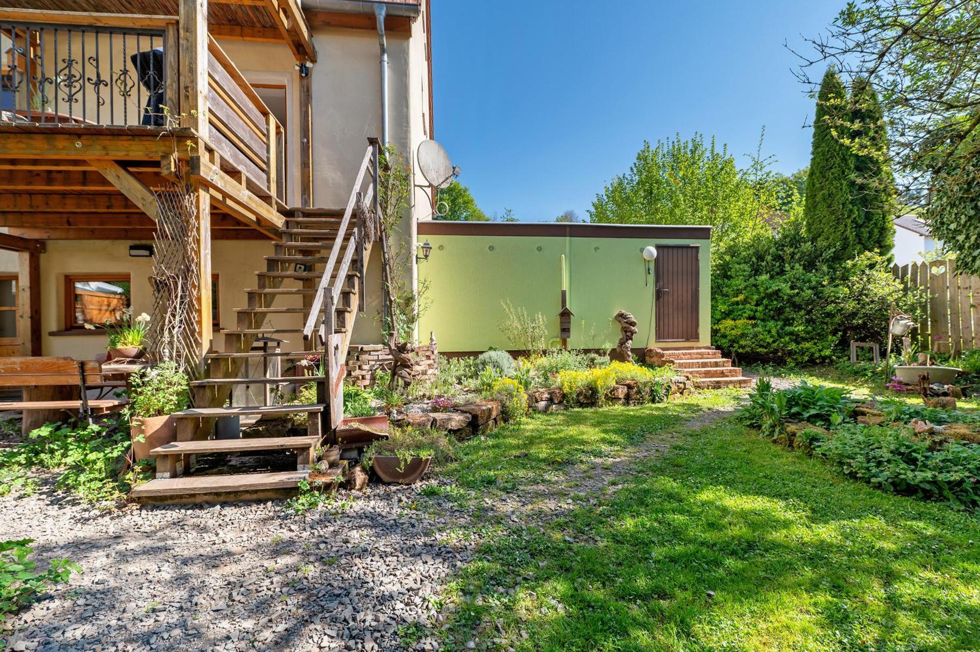 Ferienwohnung Im VitalArt Naturgarten Zweibrücken Exterior foto