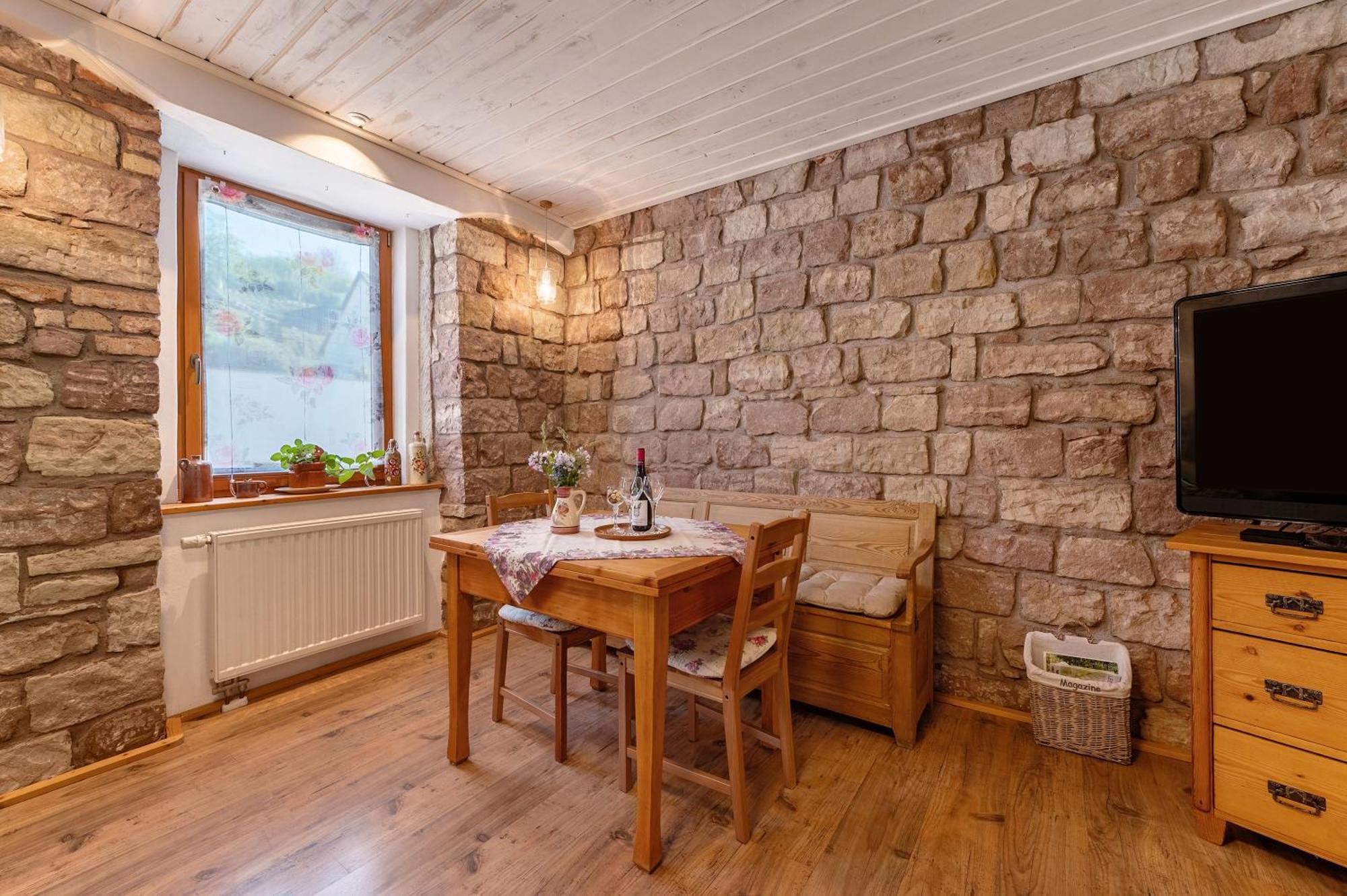 Ferienwohnung Im VitalArt Naturgarten Zweibrücken Exterior foto